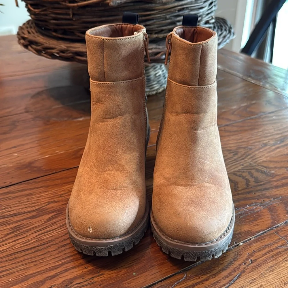 Tommy Hilfiger Brown Ankle Boots child size 11
